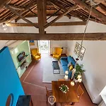City View Apartment